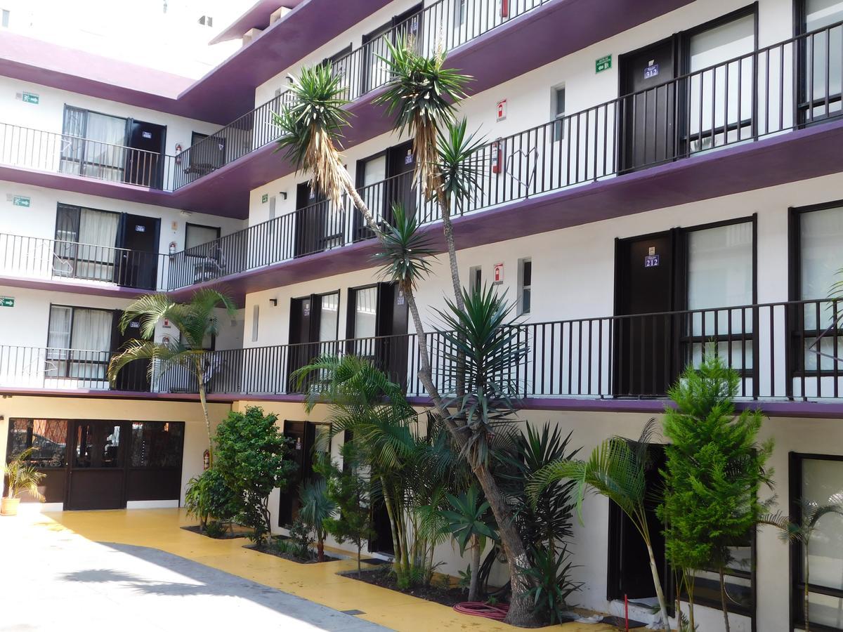 Hotel Suites Royal Tijuana Bagian luar foto