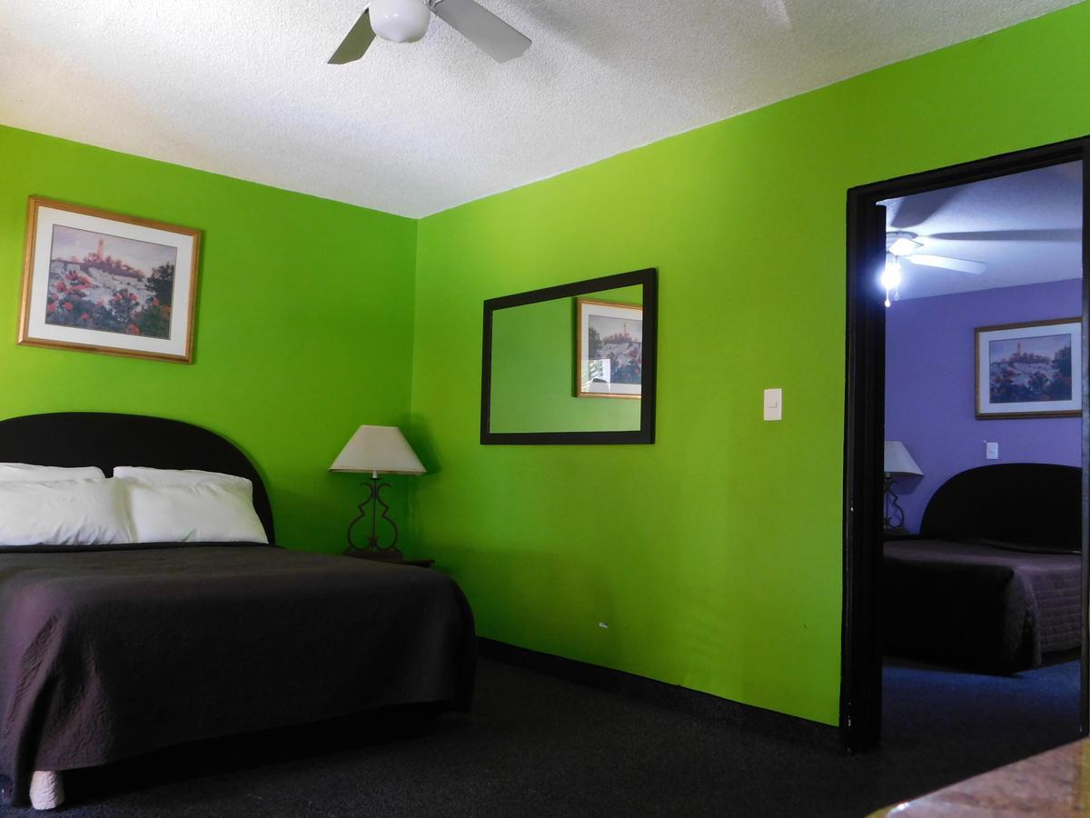 Hotel Suites Royal Tijuana Bagian luar foto