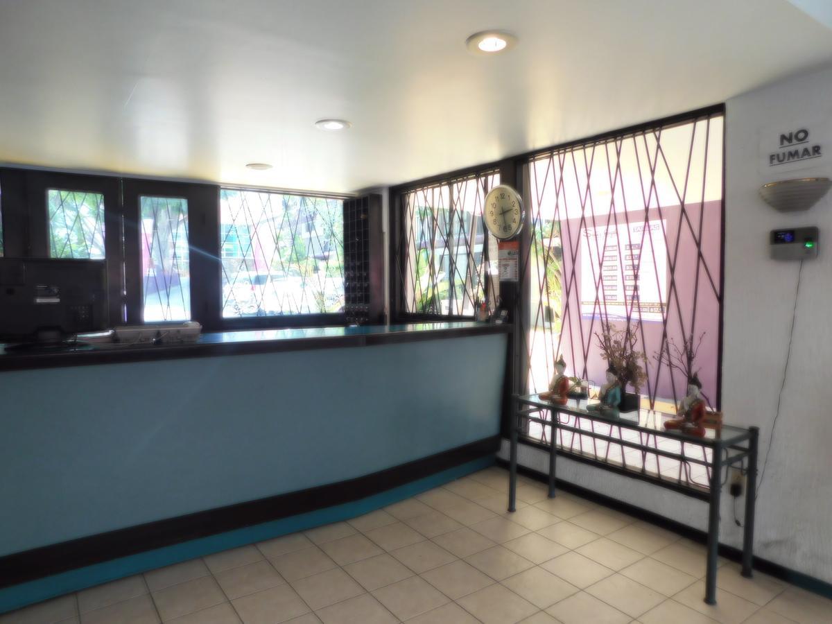 Hotel Suites Royal Tijuana Bagian luar foto