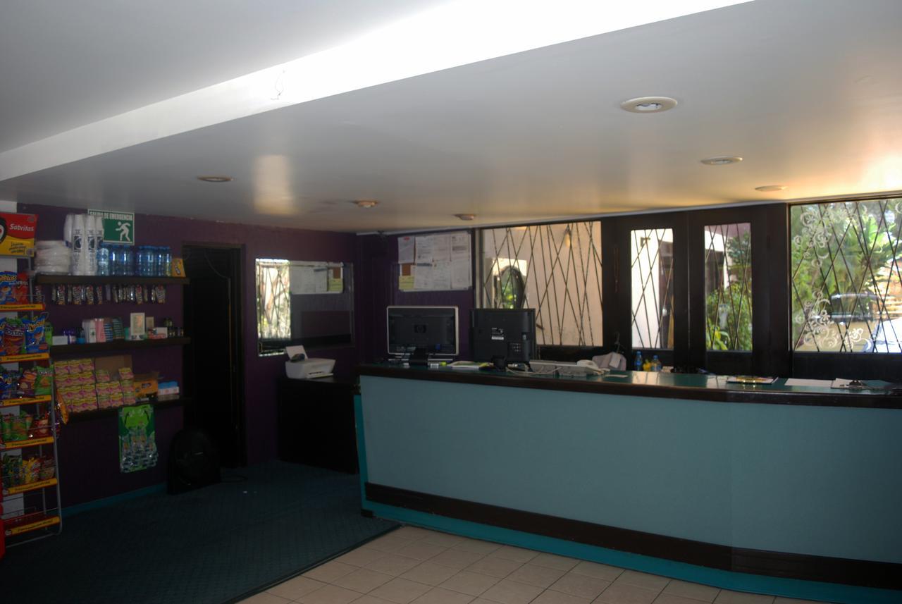 Hotel Suites Royal Tijuana Bagian luar foto