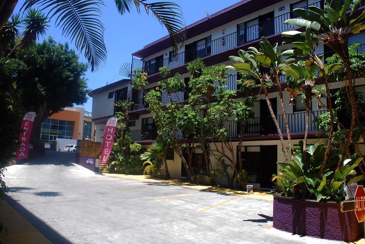 Hotel Suites Royal Tijuana Bagian luar foto